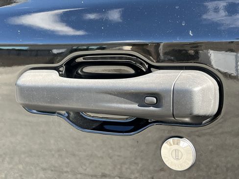 Used 2022 Jeep Wrangler Unlimited Sahara w/ Dual Top Group image 41