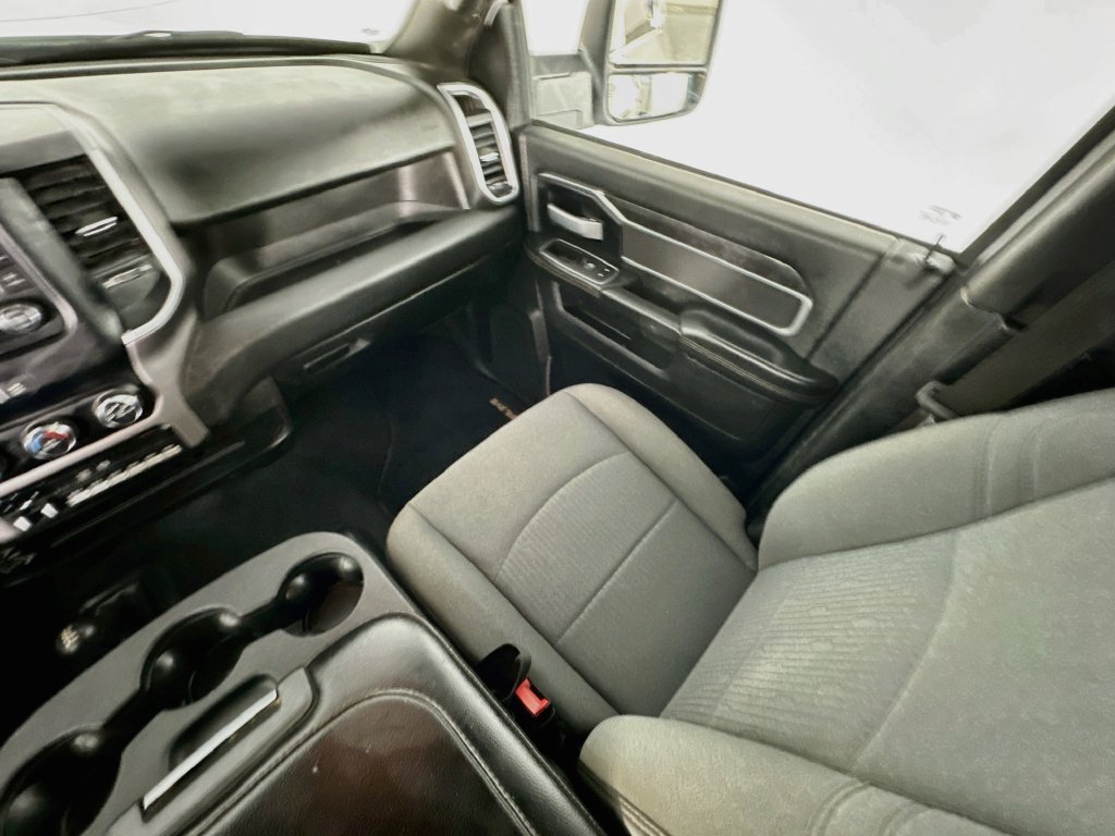 Used 2024 RAM 3500 SLT w/ Quick Order Package 2YG SLT AWD/4WD image 11