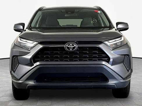 Used 2022 Toyota RAV4 XLE FWD image 2