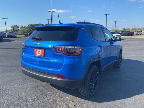 New 2026 Jeep Compass Latitude AWD/4WD image 7