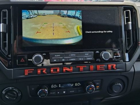 Certified 2025 Nissan Frontier PRO-4X w/ Tow Package AWD/4WD image 9