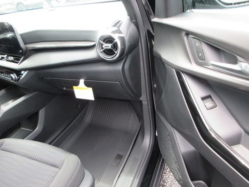 New 2026 Chevrolet Equinox LT w/ LPO, Floor Liner Package FWD image 17