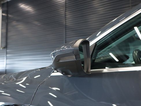 Used 2024 Audi Q8 e-tron Prestige image 29