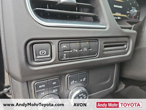 Used 2024 GMC Yukon SLT image 13