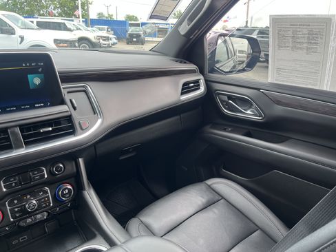 Used 2023 Chevrolet Tahoe Z71 w/ Luxury Package AWD/4WD image 31