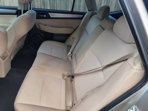Used 2015 Subaru Outback 2.5i Premium image 14