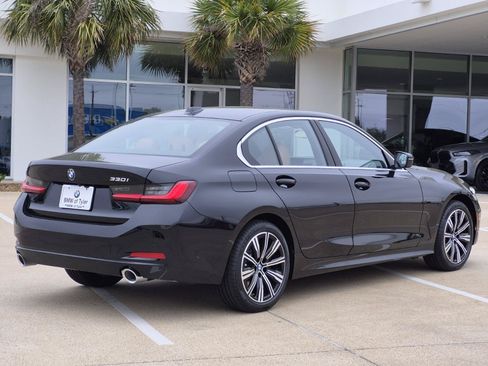 New 2026 BMW 330i Sedan w/ Premium Package RWD image 4