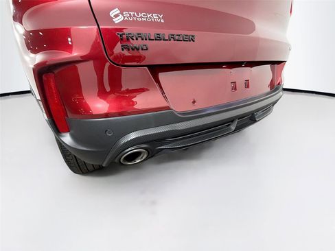 Used 2025 Chevrolet TrailBlazer RS w/ Driver Confidence Package image 31