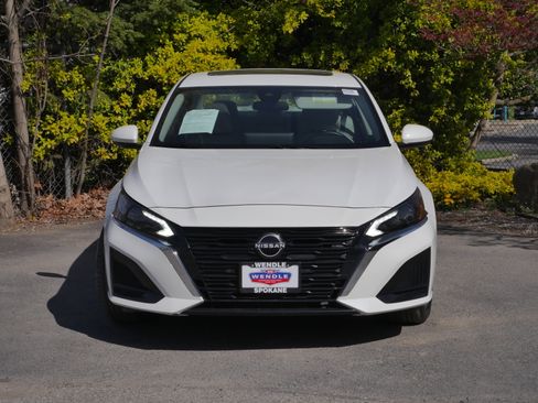 Used 2024 Nissan Altima 2.5 SV w/ SV Premium Package image 29