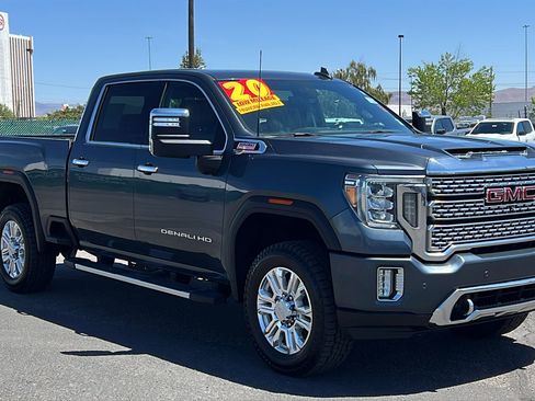 Used 2020 GMC Sierra 2500 Denali w/ Denali Ultimate Package AWD/4WD image 3