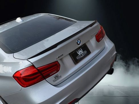 Used 2018 BMW 340i xDrive Sedan w/ Premium Package AWD/4WD image 12