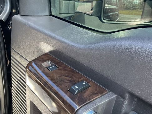 Used 2016 Ford F250 Platinum w/ FX4 Off-Road Package image 46