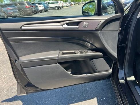 Used 2020 Ford Fusion Titanium AWD/4WD image 29
