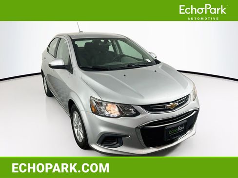 Used 2017 Chevrolet Sonic LT FWD image 1