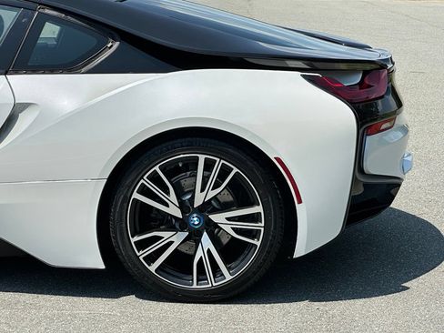 Used 2015 BMW i8 AWD/4WD image 34