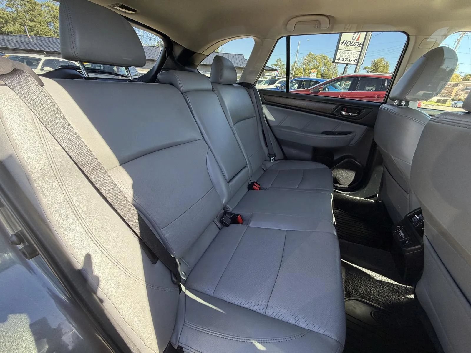 Used 2018 Subaru Outback 2.5i Limited AWD/4WD image 17