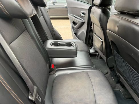 Used 2021 Chevrolet Trax LT image 19