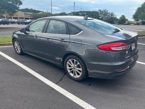 Used 2020 Ford Fusion SE FWD image 6