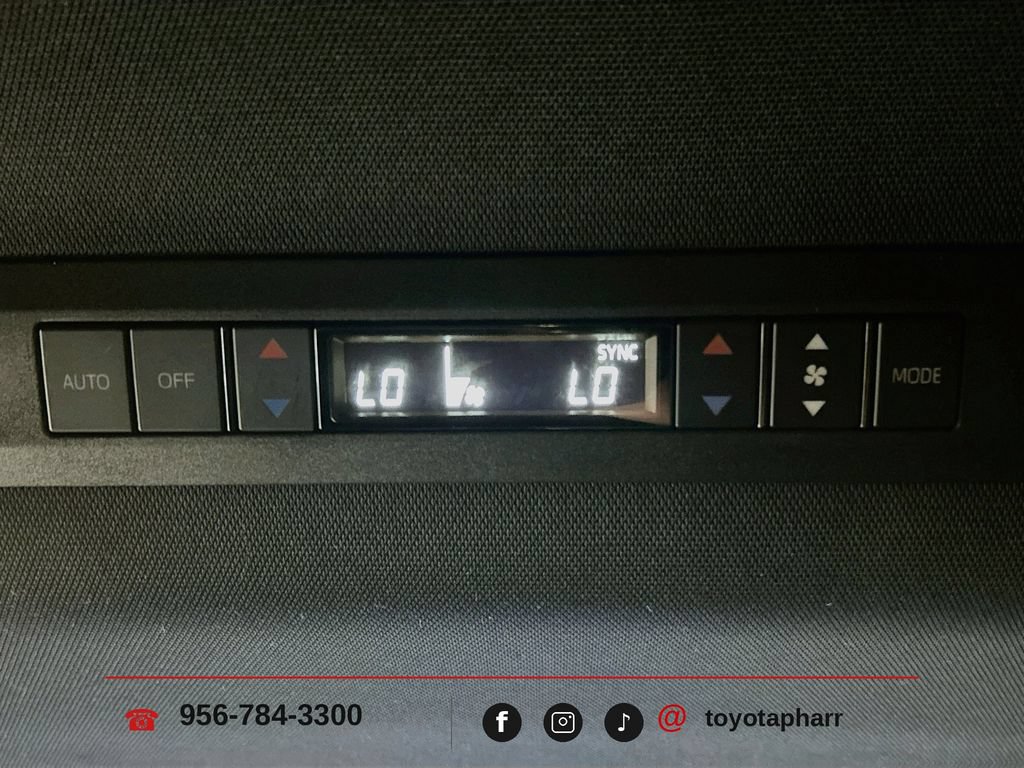 Used 2025 Toyota Sienna XSE FWD image 24