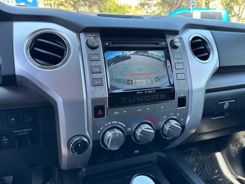 Used 2019 Toyota Tundra SR5 w/ SR5 Upgrade Package AWD/4WD image 31