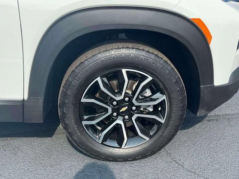 Used 2023 Chevrolet TrailBlazer ACTIV w/ Convenience Package AWD/4WD image 12