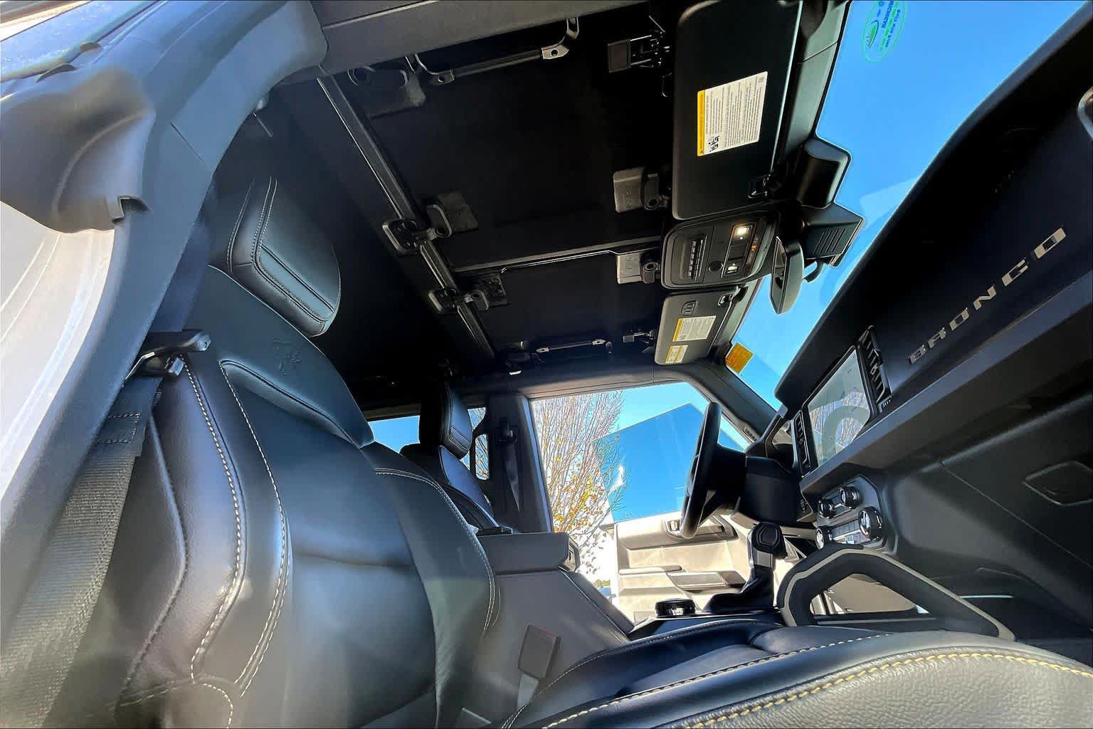 Used 2025 Ford Bronco Badlands AWD/4WD image 13