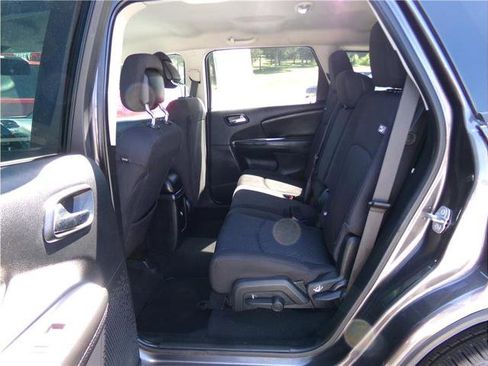 Used 2018 Dodge Journey SE w/ Blacktop Package image 20