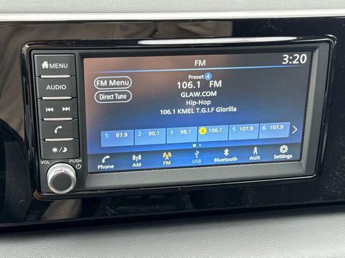 New 2025 Nissan Kicks S image 21