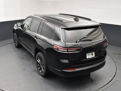 New 2026 Jeep Grand Cherokee L Limited image 16