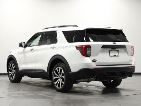 Used 2022 Ford Explorer ST-Line w/ Class IV Trailer Tow Package AWD/4WD image 6