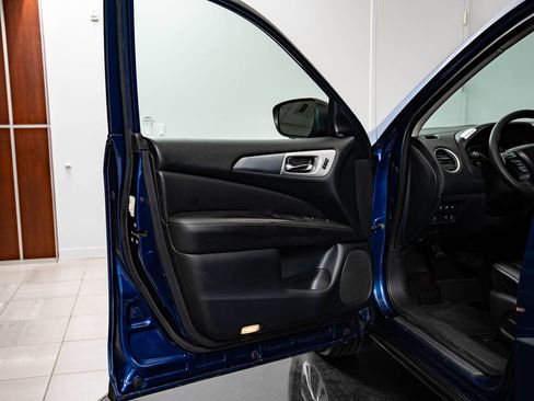 Used 2018 Nissan Pathfinder SL FWD image 27