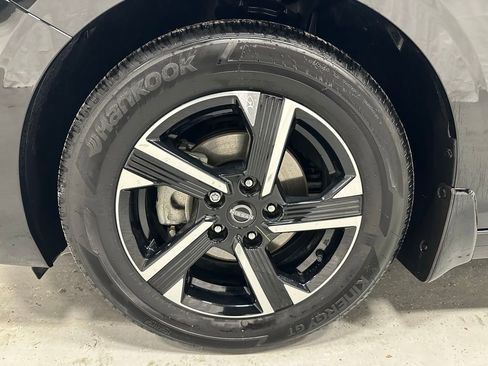 Used 2025 Nissan Sentra SV image 62