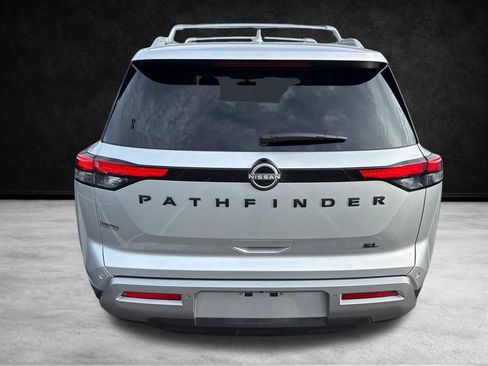 Used 2025 Nissan Pathfinder SL w/ Black Appearance Package FWD image 7