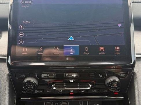 Used 2022 Jeep Grand Cherokee Limited 4xe image 6