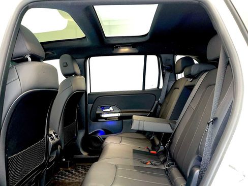 Used 2023 Mercedes-Benz GLB 250 4MATIC image 20