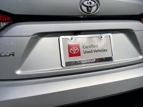 Used 2025 Toyota Corolla LE FWD image 10