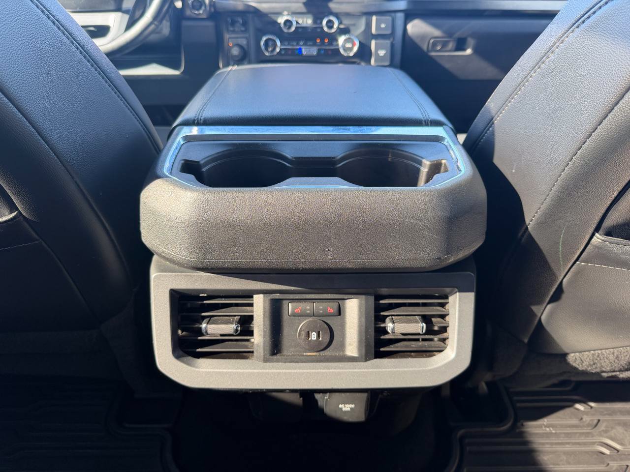 Used 2024 Ford F250 Lariat w/ Lariat Ultimate Package AWD/4WD image 9