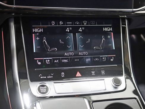 Used 2021 Audi Q8 Prestige w/ Prestige Package image 26