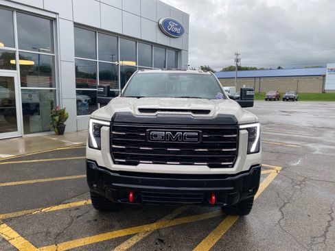 Used 2026 GMC Sierra 2500 AT4X w/ LPO, Black Badging Package AWD/4WD image 9