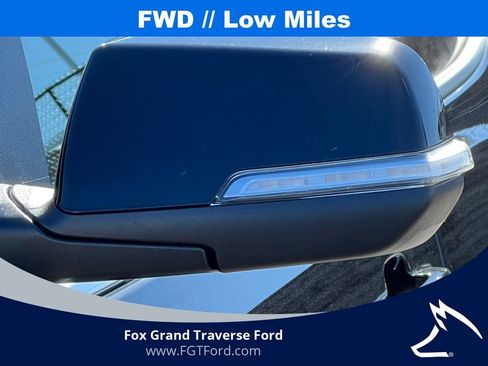 Used 2023 GMC Acadia SLT image 40