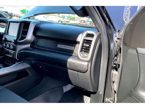 Used 2019 RAM 1500 Big Horn AWD/4WD image 18