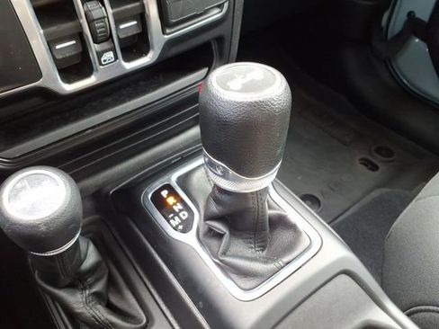 Used 2023 Jeep Wrangler Unlimited w/ Cold Weather Group AWD/4WD image 27
