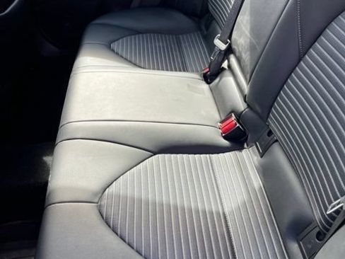 Used 2021 Toyota Camry SE FWD image 10