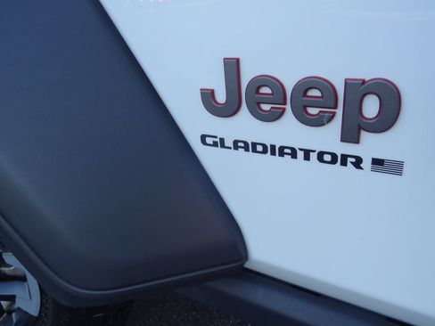 Used 2026 Jeep Gladiator Rubicon AWD/4WD image 46