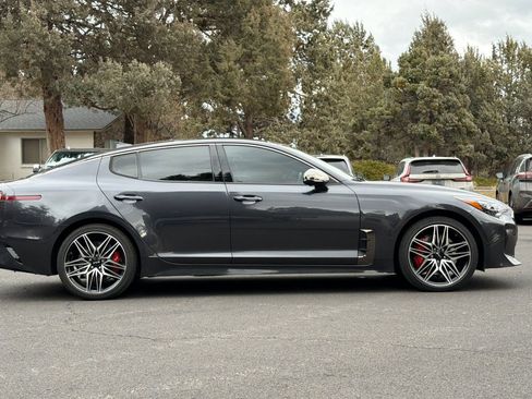 Certified 2023 Kia Stinger GT2 image 3