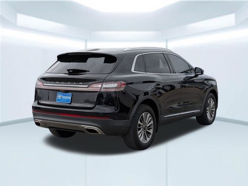 Used 2022 Lincoln Nautilus FWD w/ Premium Package image 6
