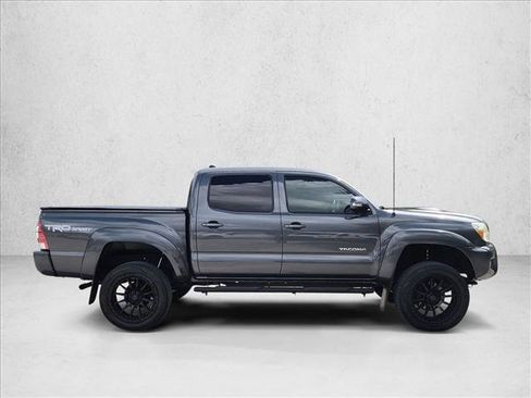 Used 2015 Toyota Tacoma PreRunner RWD image 4