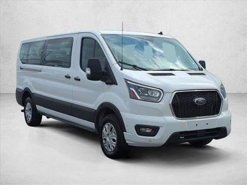 Used 2023 Ford Transit 350 XLT image 3
