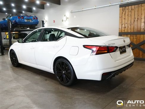 Used 2019 Nissan Altima 2.5 SR FWD image 6