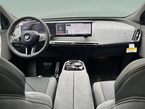 Used 2026 BMW iX xDrive45 image 9